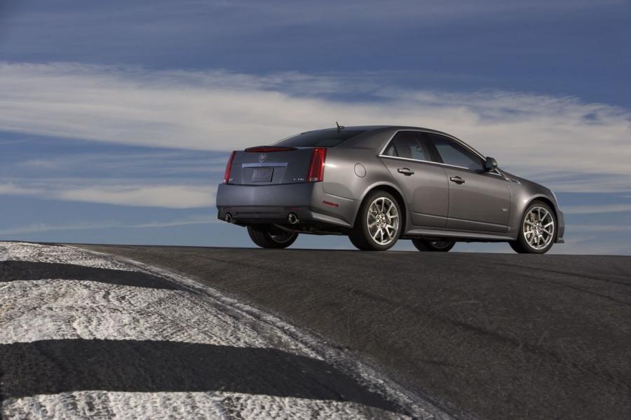  Cadillac CTS-V Coupe 2010 года  (фото 44 из 315)